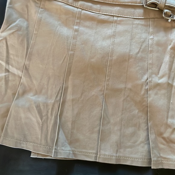 Bebe Skirt - Picture 3 of 6